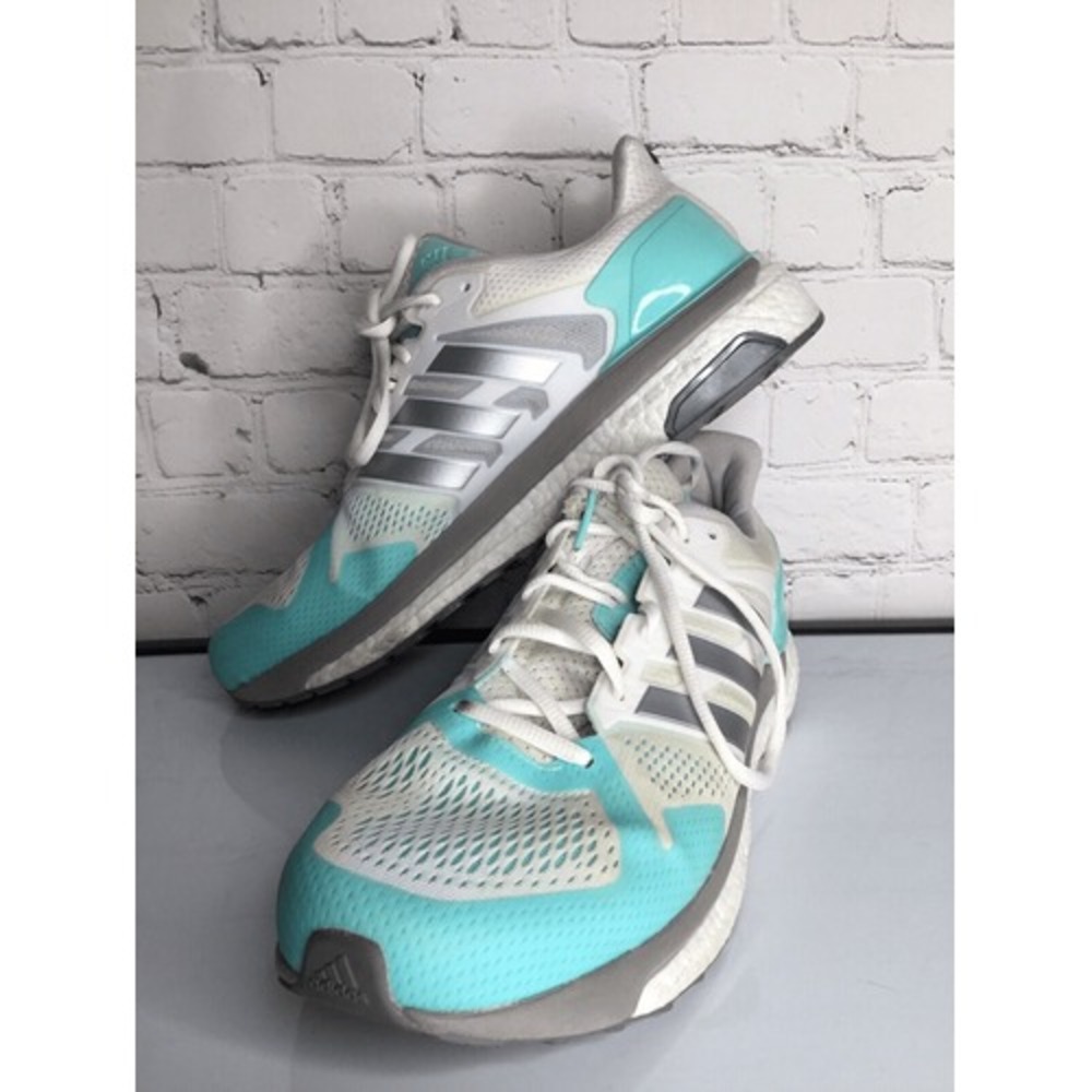 Adidas Womens size 11 Running Shoes RESPONSE BOOST TECHFIT  supernova White/gray